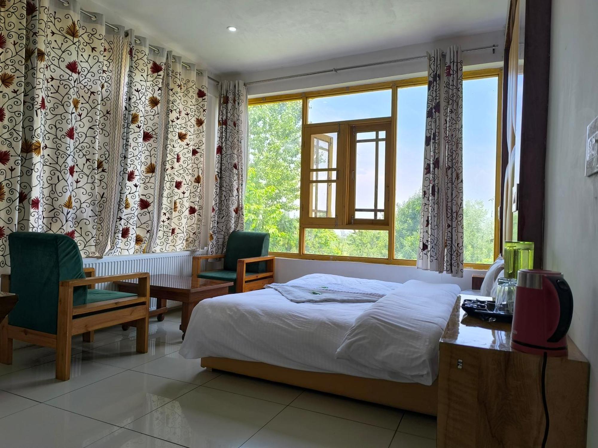 Gulmarg Gs Residency Hotel Exterior photo