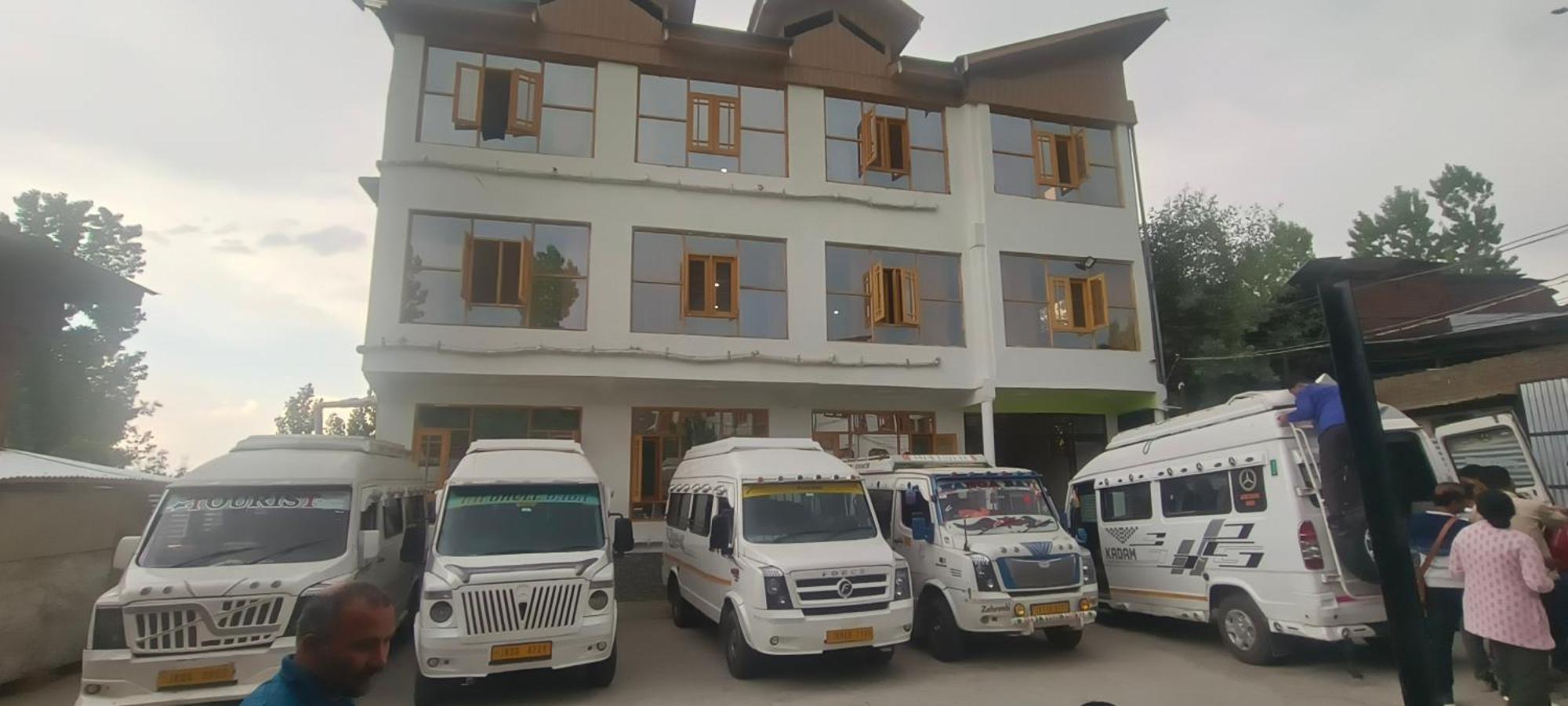 Gulmarg Gs Residency Hotel Exterior photo