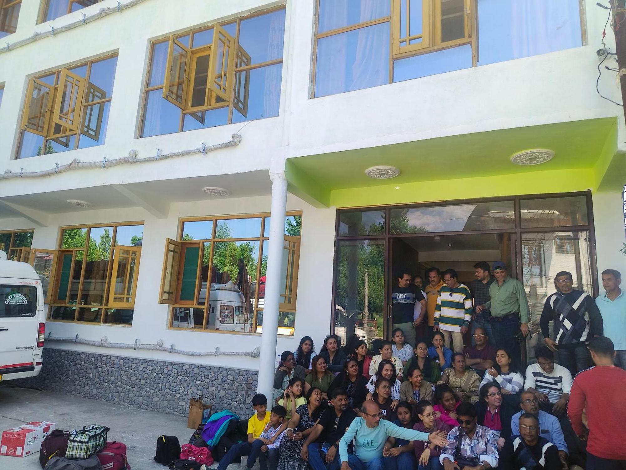 Gulmarg Gs Residency Hotel Exterior photo